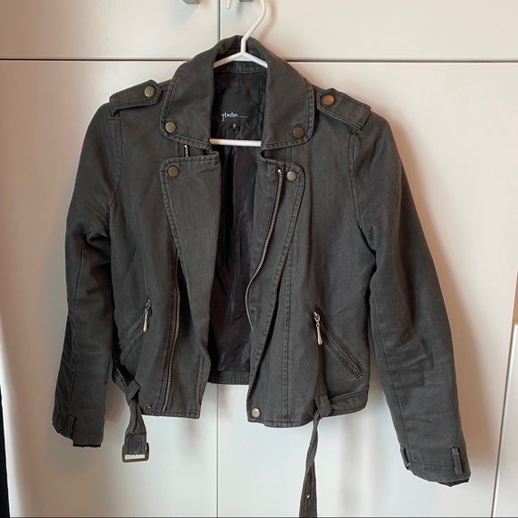 Grey Jacket - Picture 2 of 4
